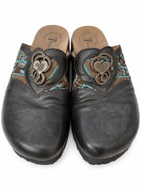 Think! Julia Leather Tapestry Heart Slip-on Clogs
